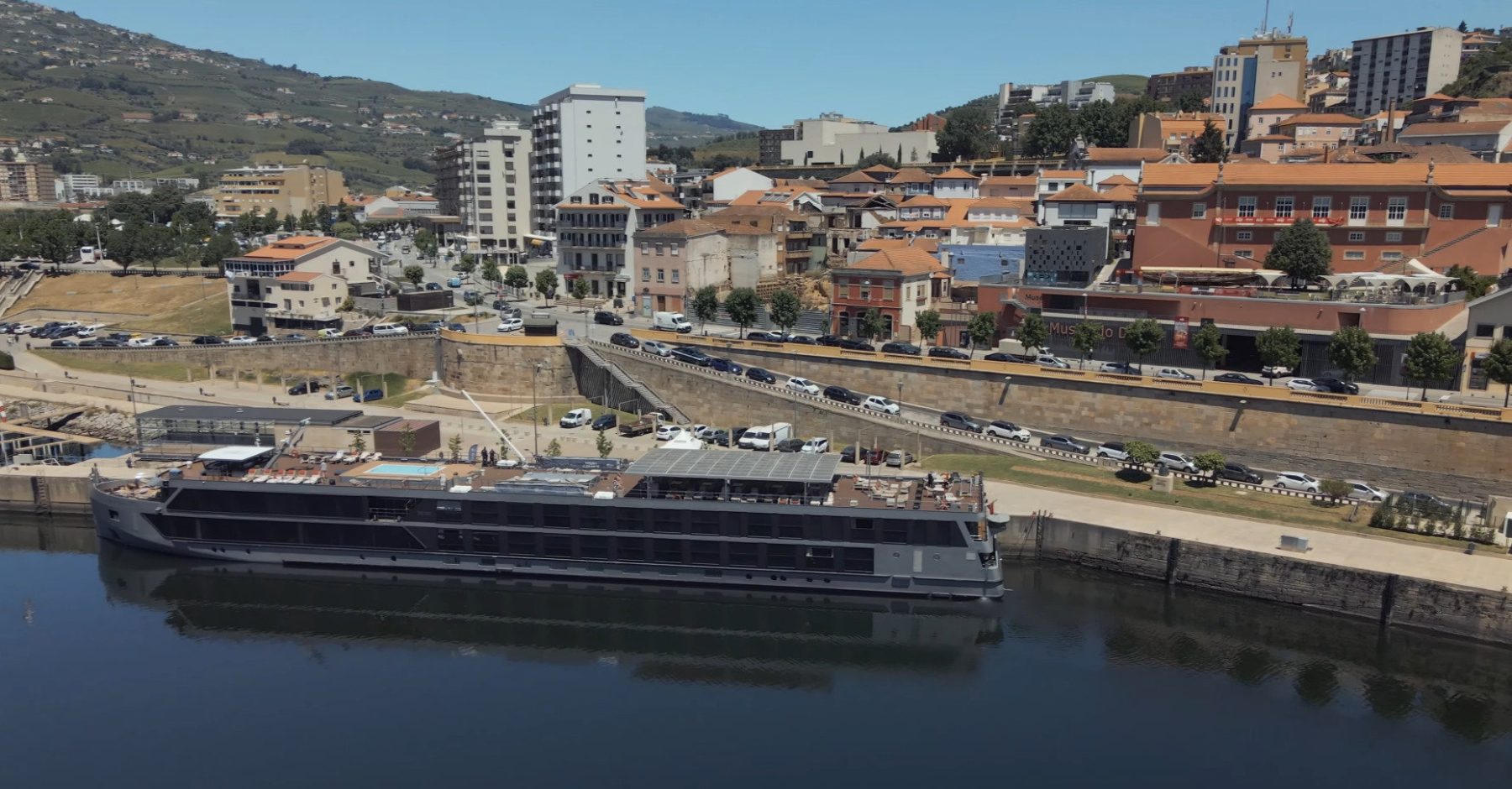wine tasting cruise and lunch